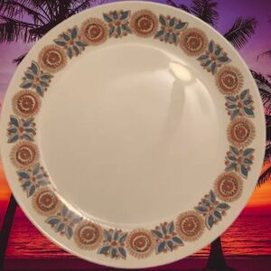 Vintage Astrid Porcelain Figgjo Flint Turi Design 10-1/8” Dinner Plate Norway